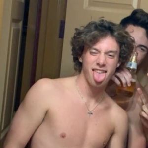 Meet your Posher, Carson